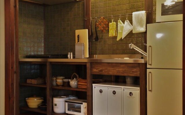 Kyoto Machiya Cottage karigane