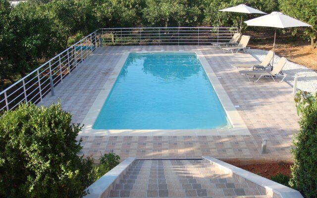 Light Filled Spacious Private Villa with Pool