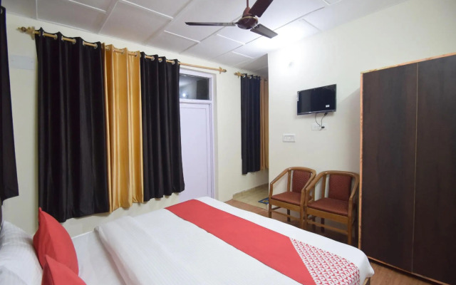 OYO 12157 Hotel Annapurna Guest House