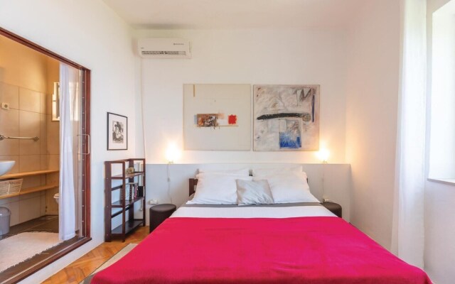 Amazing Home in Mimice With Wifi and 4 Bedrooms