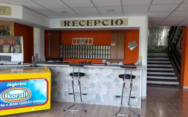 Touring & Sport Hostel Siofok