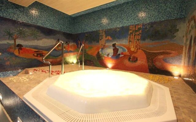 Desalegn Hotels And Resort