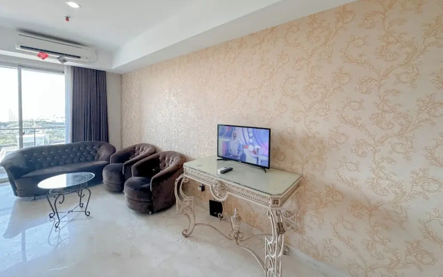 Nice 3Br Connected To Mall At Grand Sungkono Lagoon Apartment