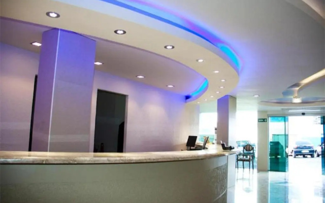 Emirates Hotel & Suítes