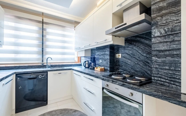 Captivating Flat With Balcony Near Besiktas Pier