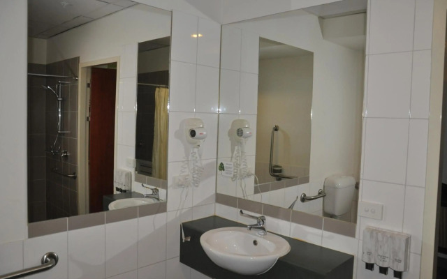YTI Garden Hotel