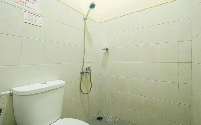 OYO 90037 Rumah Verde