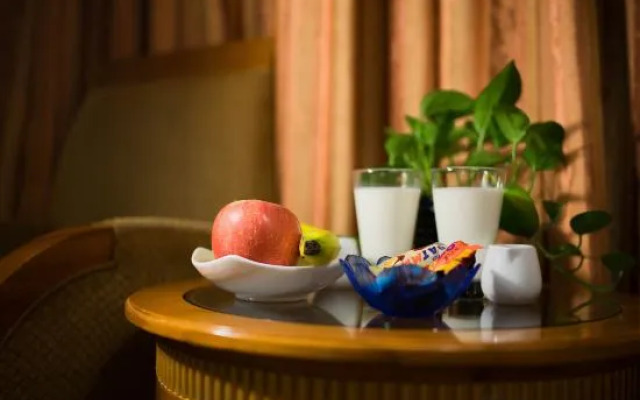 Chuxiong WeishengXiongbao Hotel