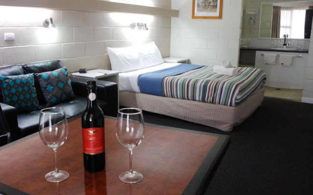 Mayfair Motel