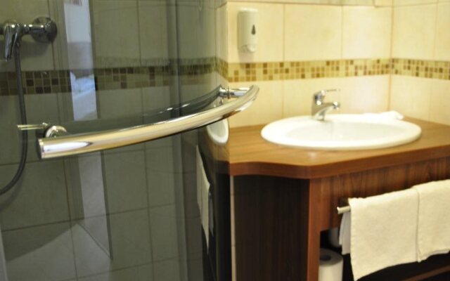 Elit Hotel