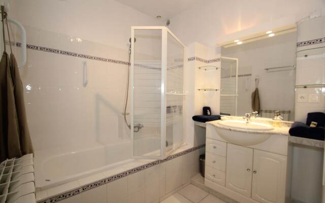 Au Cèdre de Saint Rémy Chambres d'Hôtes