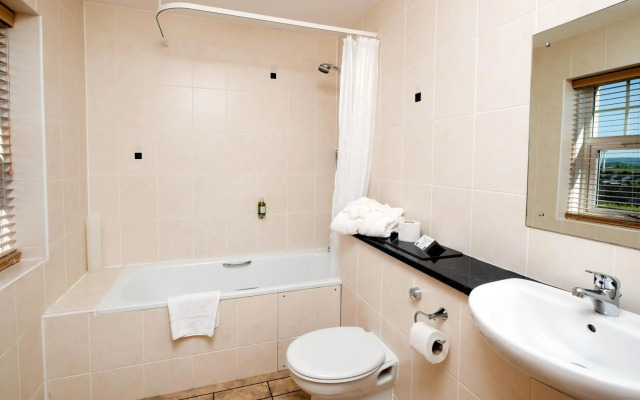 Pitbauchlie House Hotel, Sure Hotel Collection by BW