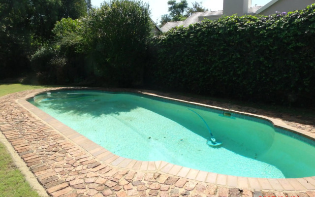 Chalet no. 2 Petunia