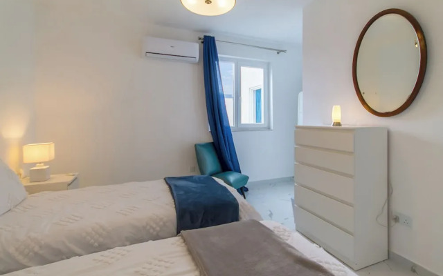 Sunny Penthouse Modern 2 bdr - Sliema