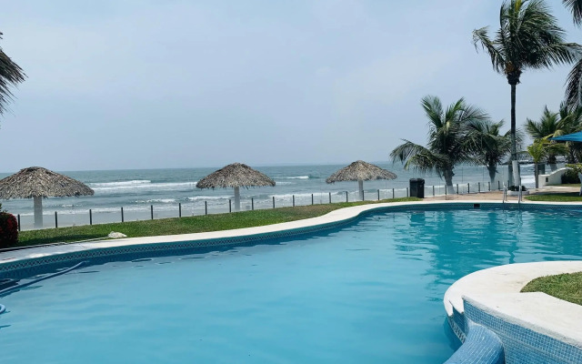 Hotel Playa Caracol