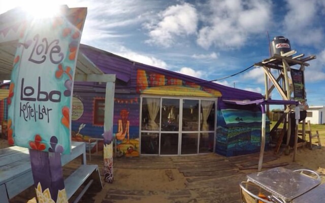 Lobo Hostel Bar
