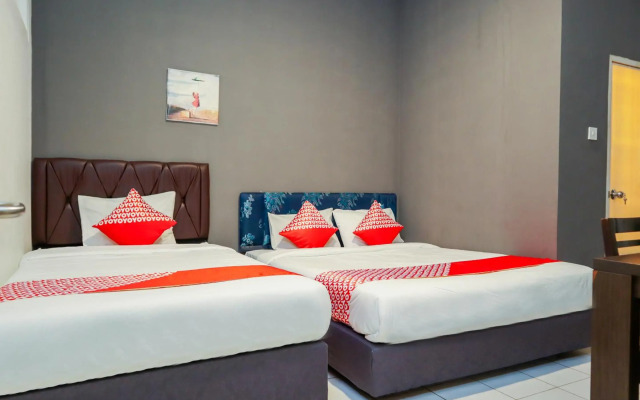 OYO 1111 Pasar Baru Inn
