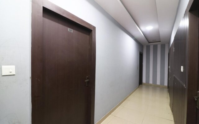 Hotel Crown Tower By OYO