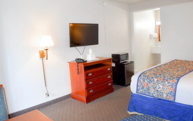 Attleboro Motor Inn