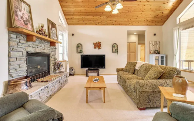 Trial Access On-site! Pinetop Retreat Near Golf