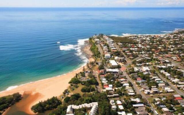 Campbell St, 11 Moffat Beach