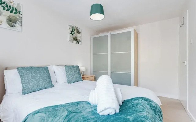 Canadawater-2bedroom-1bathroom-free Parking