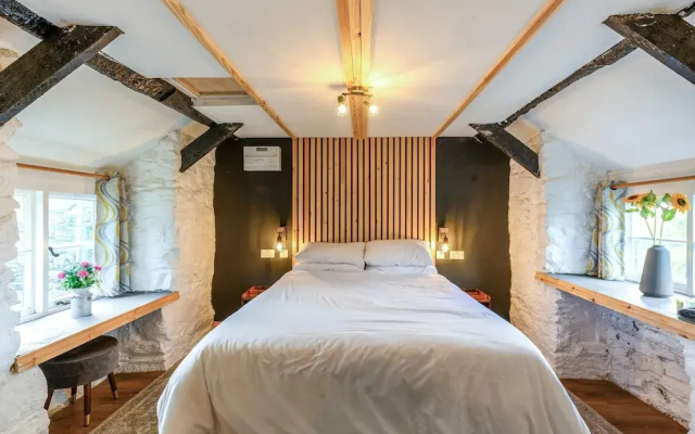 Host Stay The Hideaway