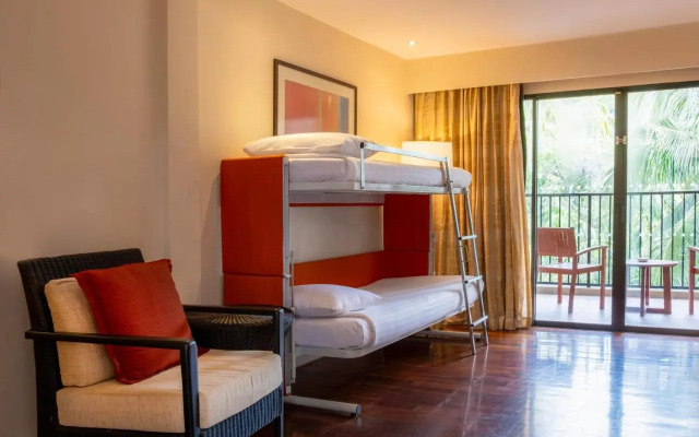 Courtyard Phuket at Surin Beach