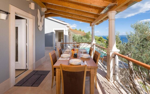 Villa Bol Summer House