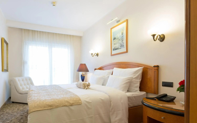 Sterling Hotel