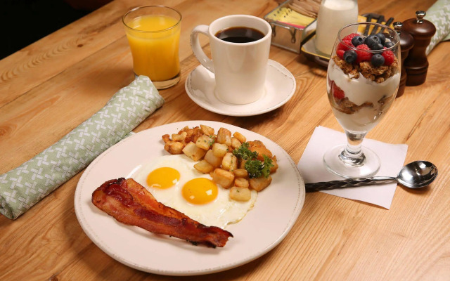 Hotel Indigo Naperville Riverwalk by IHG