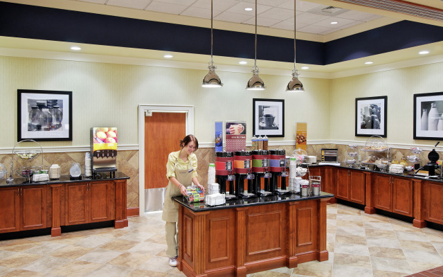 Hampton Inn & Suites Sevierville @ Stadium Drive