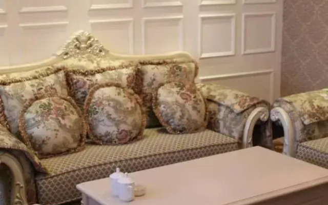 Zhengzhou Jindefu Hotel