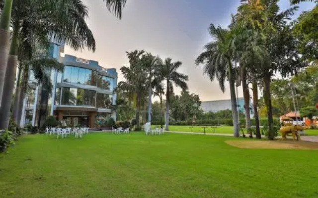 Oyo 22368 Riya Revati Resort
