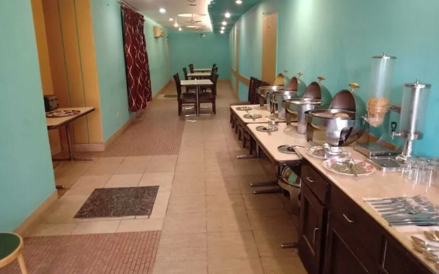 Hotel City Grand