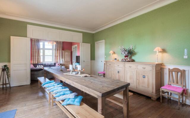 Majestic villa in Pouru-Saint-Remy with garden