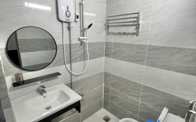 Dong Ngo Bien Hoa Hotel – Bathroom – Bien Hoa