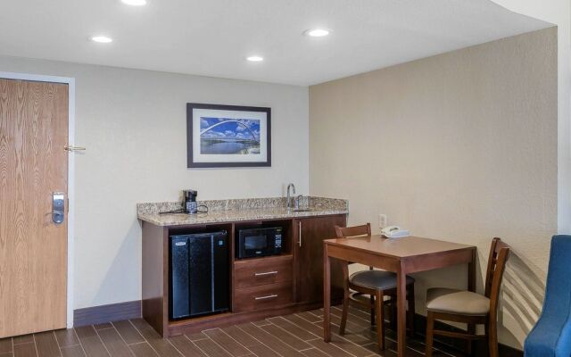 Quality Inn & Suites Event Center