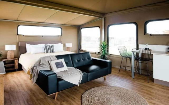 Mitchell Grass Retreat