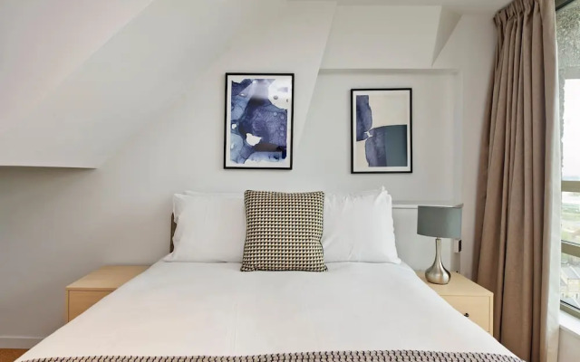 Sensational Two-bedroom Apartment in East London