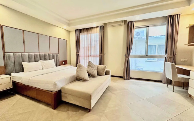 LAGUNA Premier Hotel