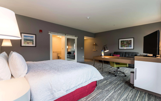 Hampton Inn & Suites Allen Park