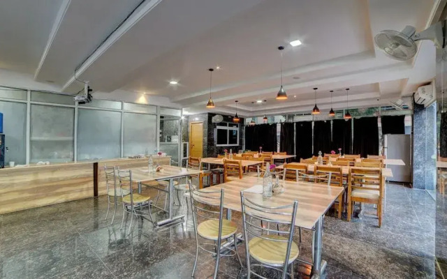 Fabhotel Spring Leaf Gachibowli