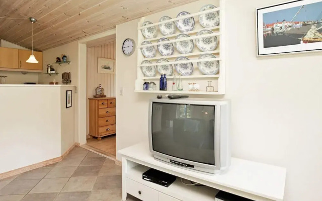 6 Person Holiday Home in Jerup