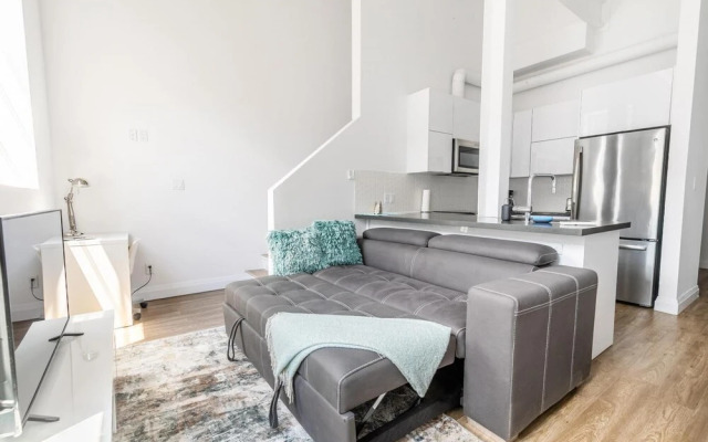 2 Storey Loft Gym Free Parking