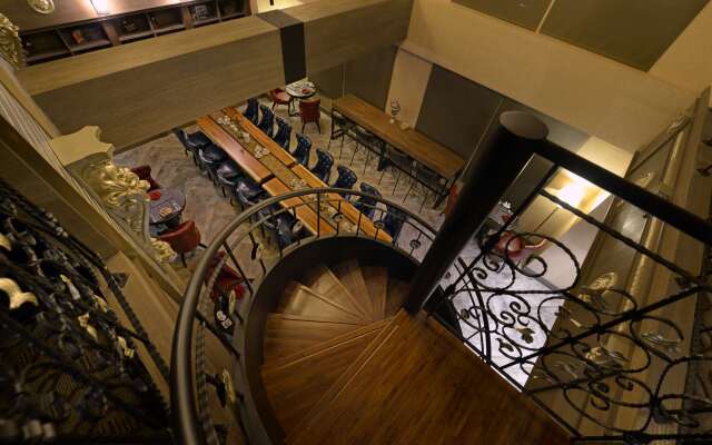 Golden Tulip RS Boutique Hotel