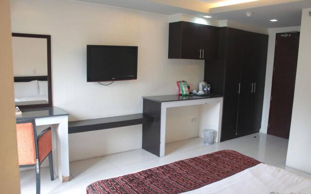 OYO 114 One Liberty Hotel