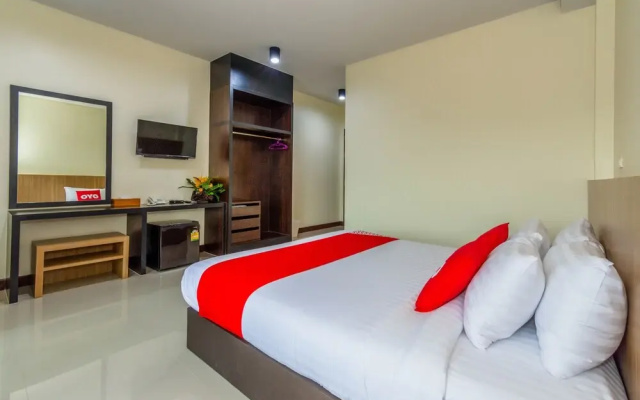 Canal Happiness by Oyo Rooms