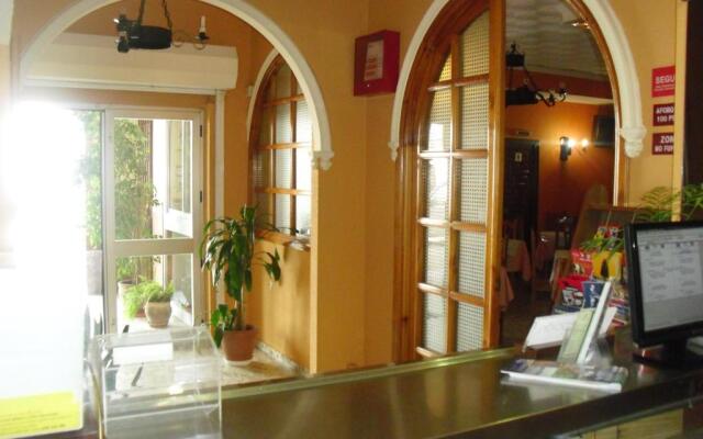 El Faisan C&R Hotel