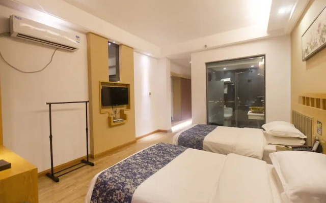 Zhangjiajie Heyday Hotel